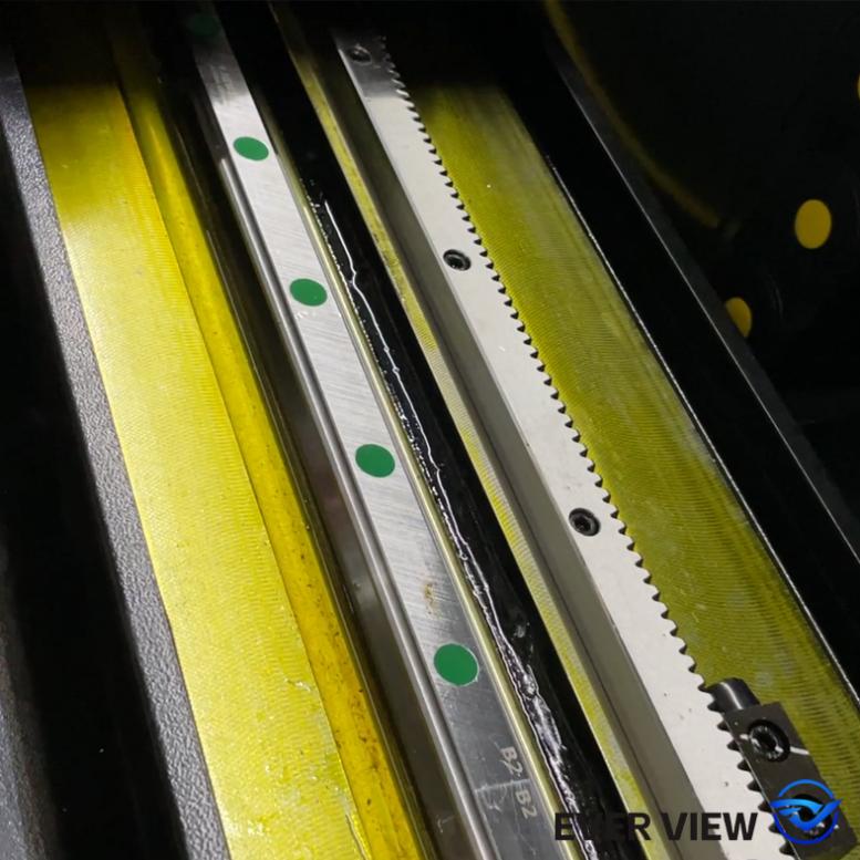 Quali sono i punti chiave per la manutenzione quotidiana delle macchine taglio laser? EVER VIEW Machinery ti insegna come prolungare la durata della tua attrezzatura.